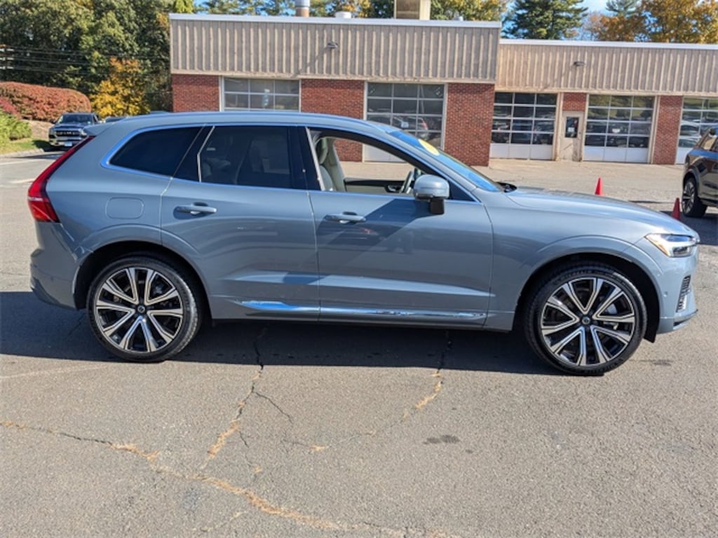 Certified 2023 Volvo XC60 Recharge Plug-In Hybrid Ultimate Bright SUV