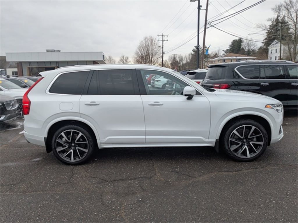 Used 2021 Volvo XC90 T6 Momentum 7 Passenger SUV