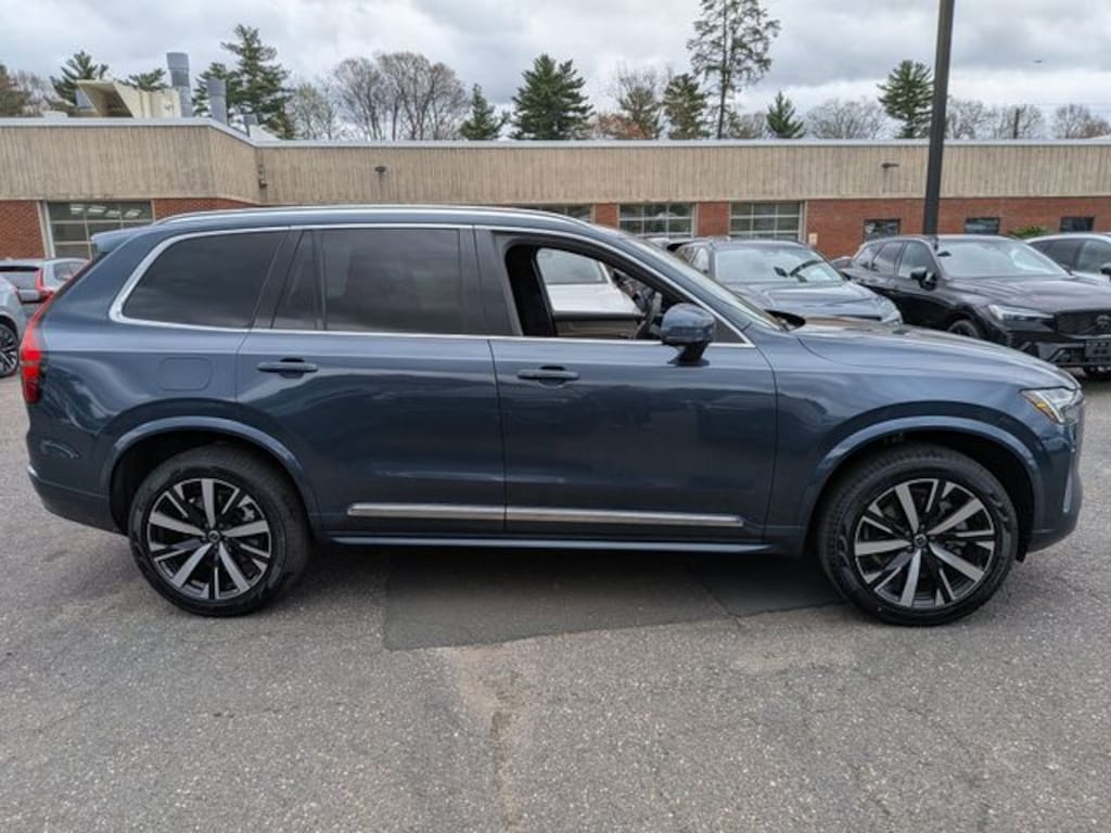 New 2026 Volvo XC90 B6 Core SUV