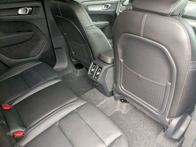 2026 Volvo XC40 Plus - Photo 21