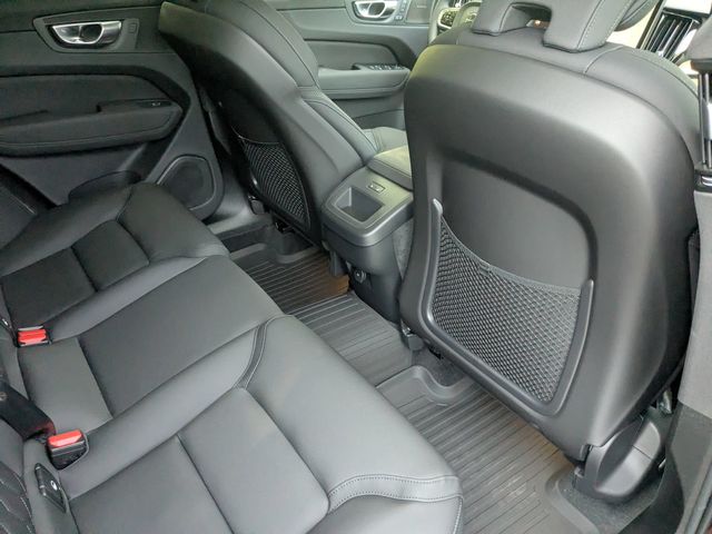 2026 Volvo XC60 Plus - Photo 21