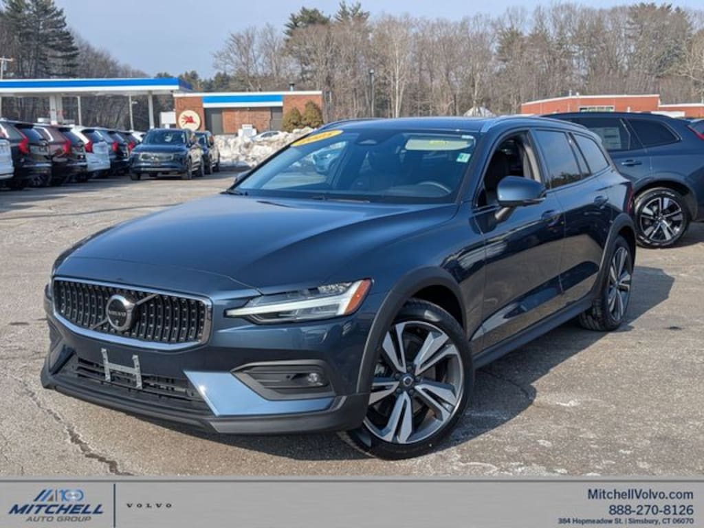 Certified 2025 Volvo V60 Cross Country B5 Plus Wagon