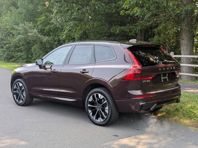 2026 Volvo XC60 Plus - Photo 7