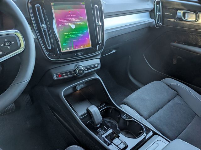 2026 Volvo XC40 Ultra Black Edition - Photo 13