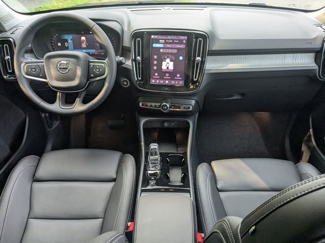 2026 Volvo XC40 Plus - Photo 20