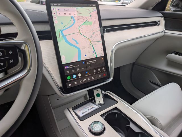 2025 Volvo EX90 Ultra - Photo 13
