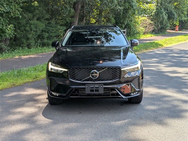 2026 Volvo XC60 B5 Plus photo 2