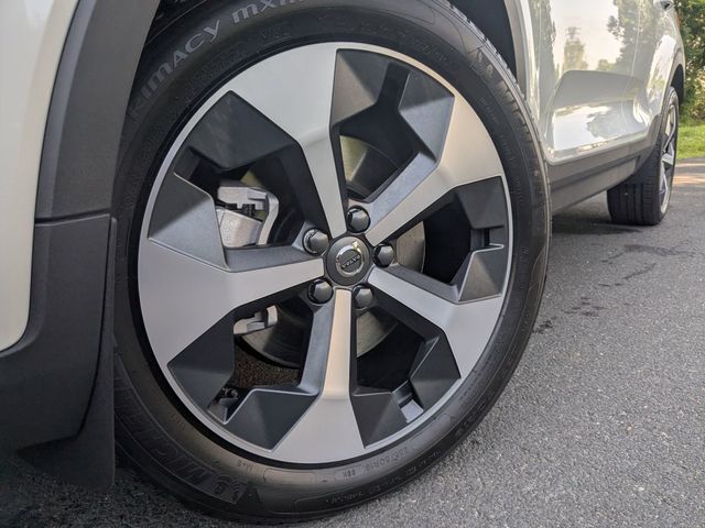 2026 Volvo XC40 Core - Photo 9