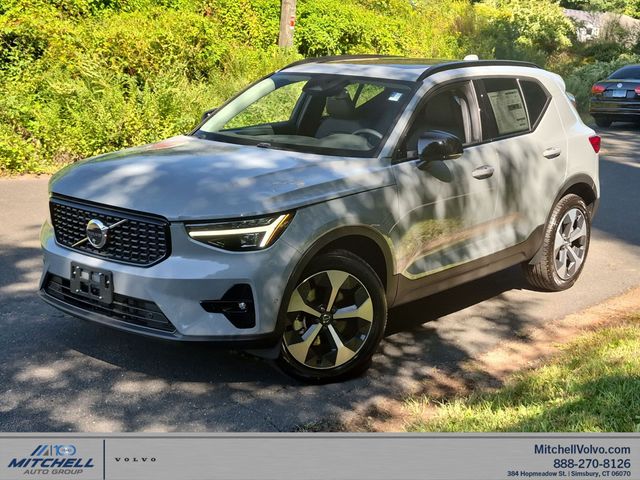 2026 Volvo XC40