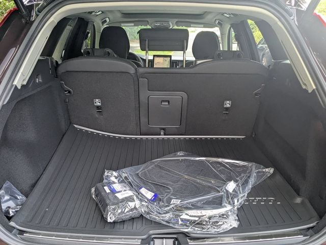 2026 Volvo XC60 Plus - Photo 18