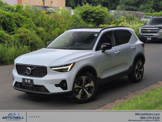2026 Volvo XC40