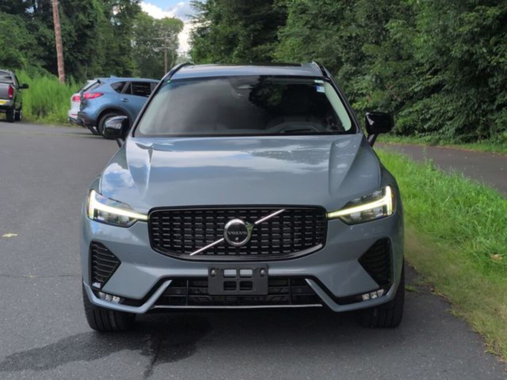 Used 2023 Volvo XC60 B6 AWD Ultimate Dark SUV