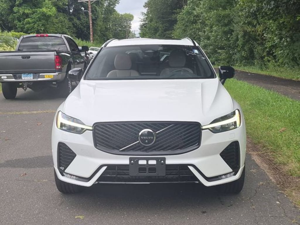 New 2027 Volvo XC60 Plus SUV