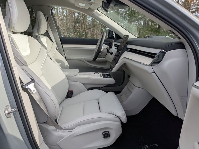 2025 Volvo EX90 Ultra - Photo 23