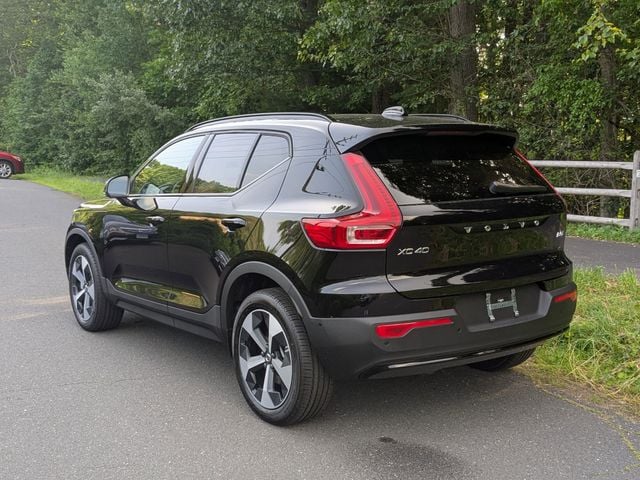 2026 Volvo XC40 Plus - Photo 7