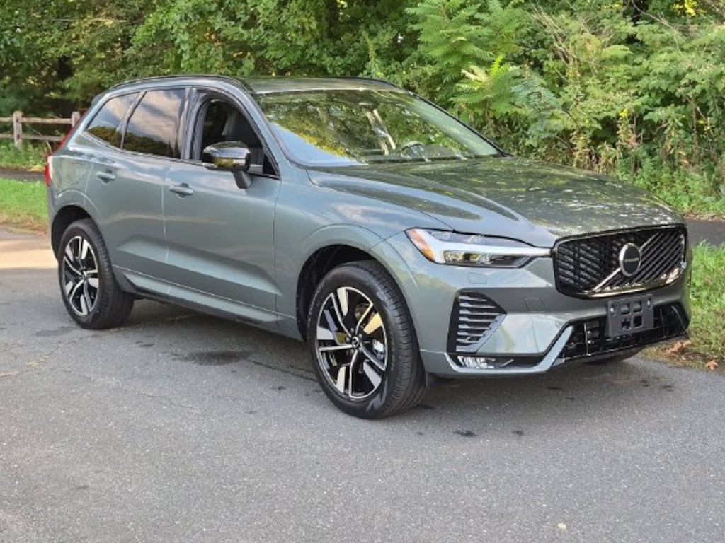 New 2027 Volvo XC60 B5 Core SUV