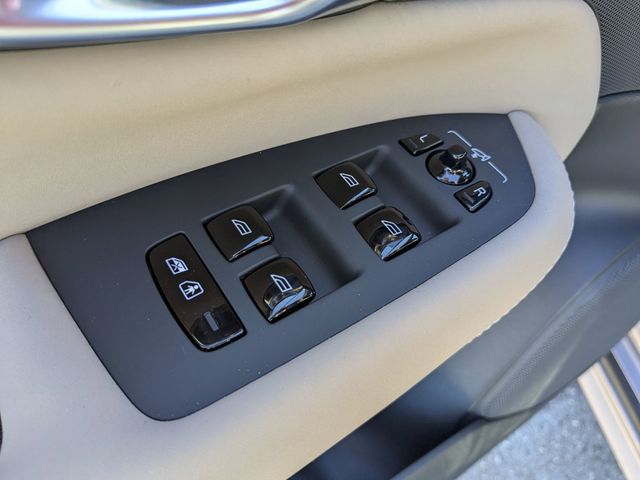 2026 Volvo XC90 Plus - Photo 11