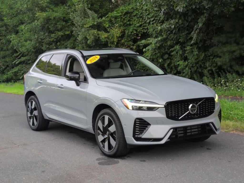 Certified 2024 Volvo XC60 plug-in hybrid T8 Ultimate Dark SUV