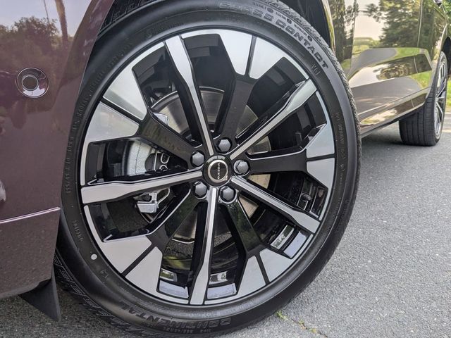 2026 Volvo XC60 Plus - Photo 9