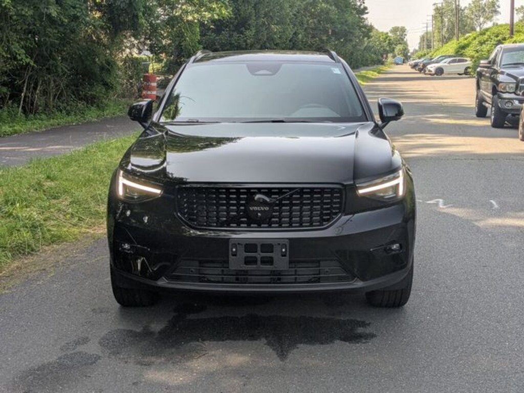New 2026 Volvo XC40 B5 Ultra Black Edition SUV