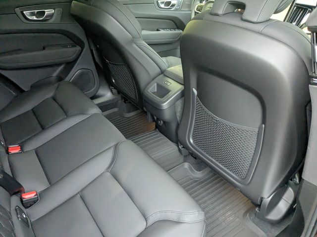 2026 Volvo XC60 Plus - Photo 21