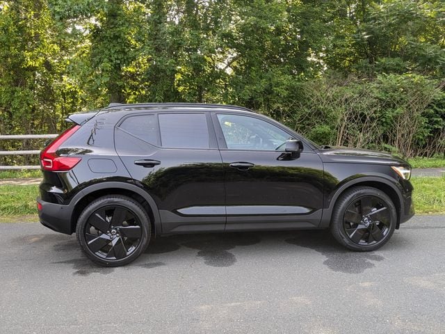 2026 Volvo XC40 Ultra Black Edition - Photo 4