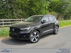 2025 Volvo XC40 B5 Plus Dark Theme SUV For Sale in Simsbury, CT