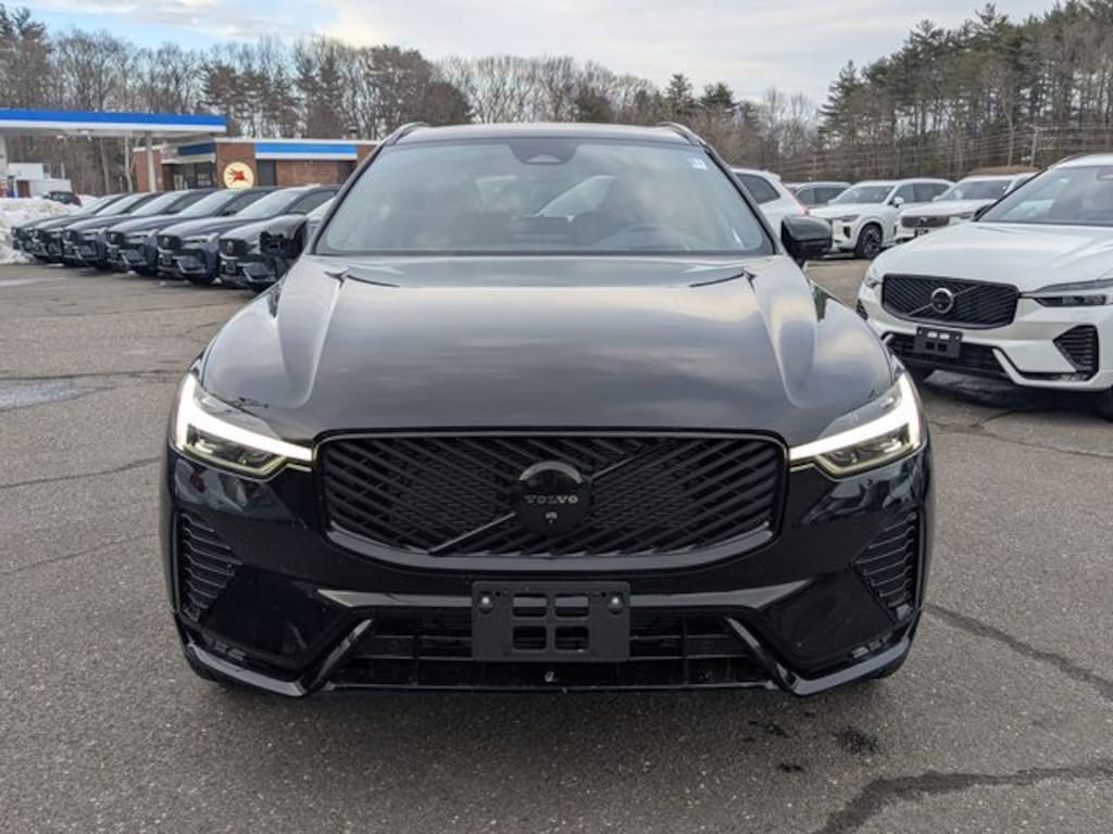 New 2026 Volvo XC60 B5 Ultra Black Edition SUV