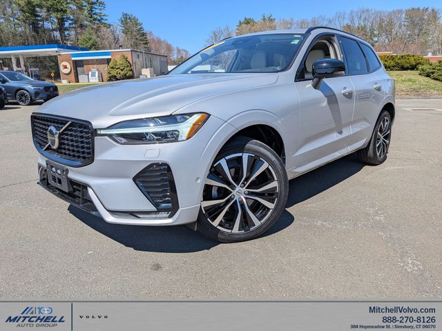 2023 Volvo XC60 B5 Plus Dark Theme AWD's photo