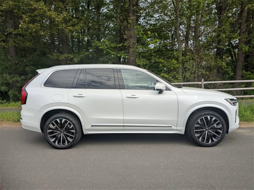 New 2025 Volvo XC90 plug-in hybrid T8 (2025.5) Core 7-Seater SUV