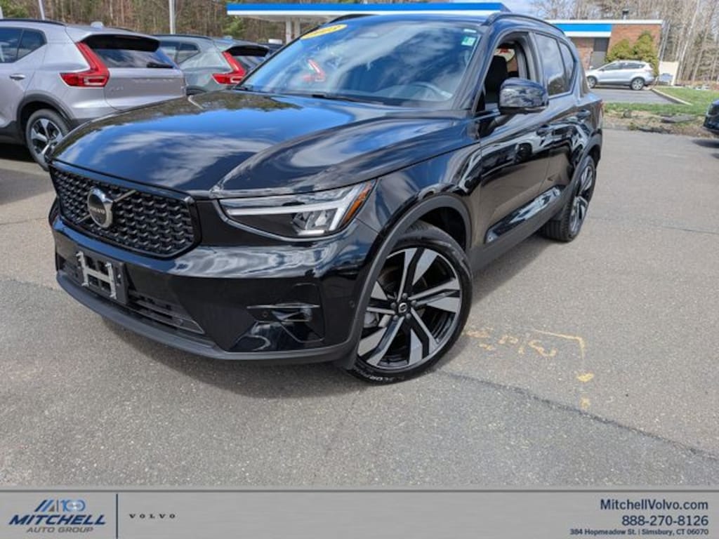 Certified 2023 Volvo XC40 B5 AWD Plus Dark SUV