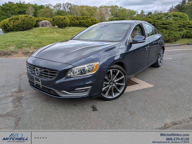 2015 Volvo S60 T6 Drive-E FWD Platinum's photo