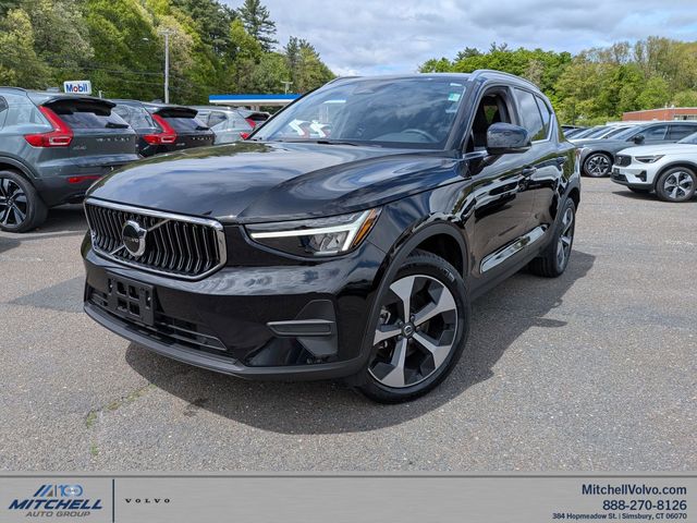2025 Volvo XC40 B5 Core Bright AWD's photo