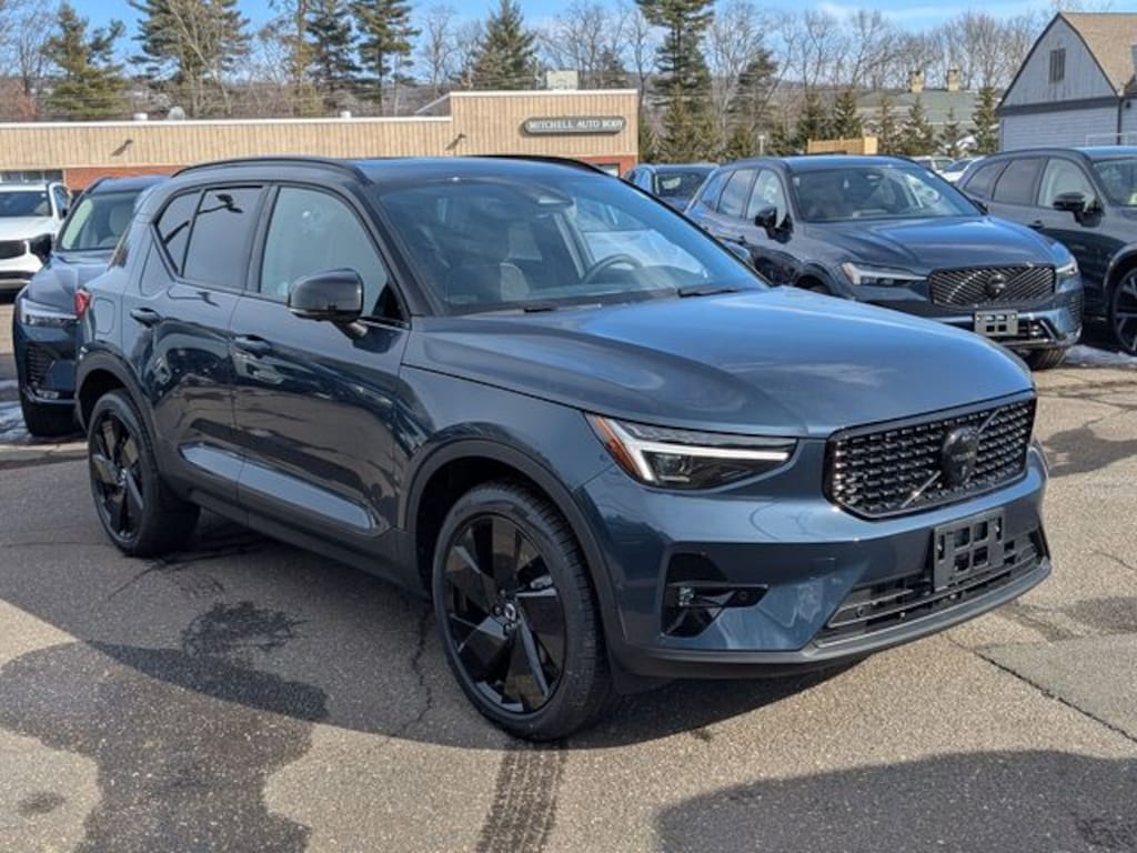 New 2026 Volvo XC40 B5 Ultra Black Edition SUV