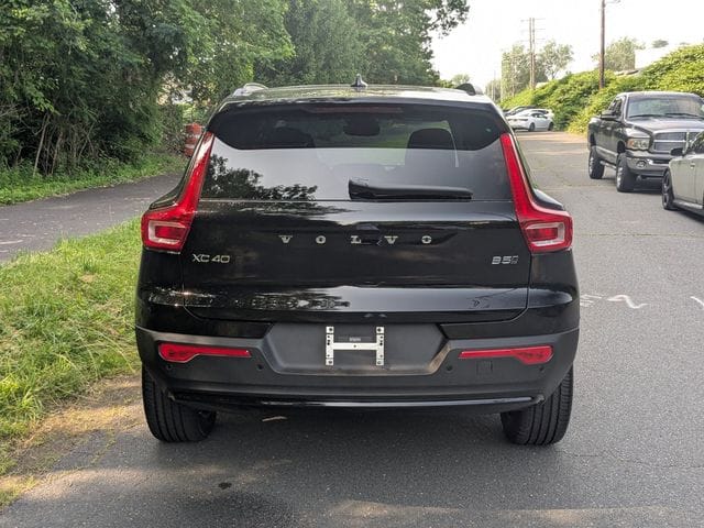 2026 Volvo XC40 Plus - Photo 6