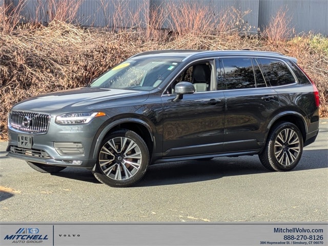 2021 Volvo XC90 Momentum's photo