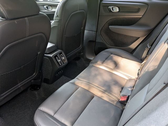 2026 Volvo XC40 Plus - Photo 17