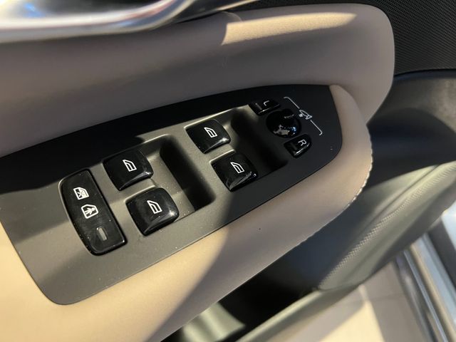 2026 Volvo XC90 Core - Photo 7