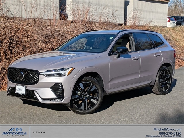 2026 Volvo XC60 Plus's photo