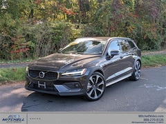 2024 Volvo V60 Cross Country B5 Ultimate Wagon For Sale in Simsbury, CT