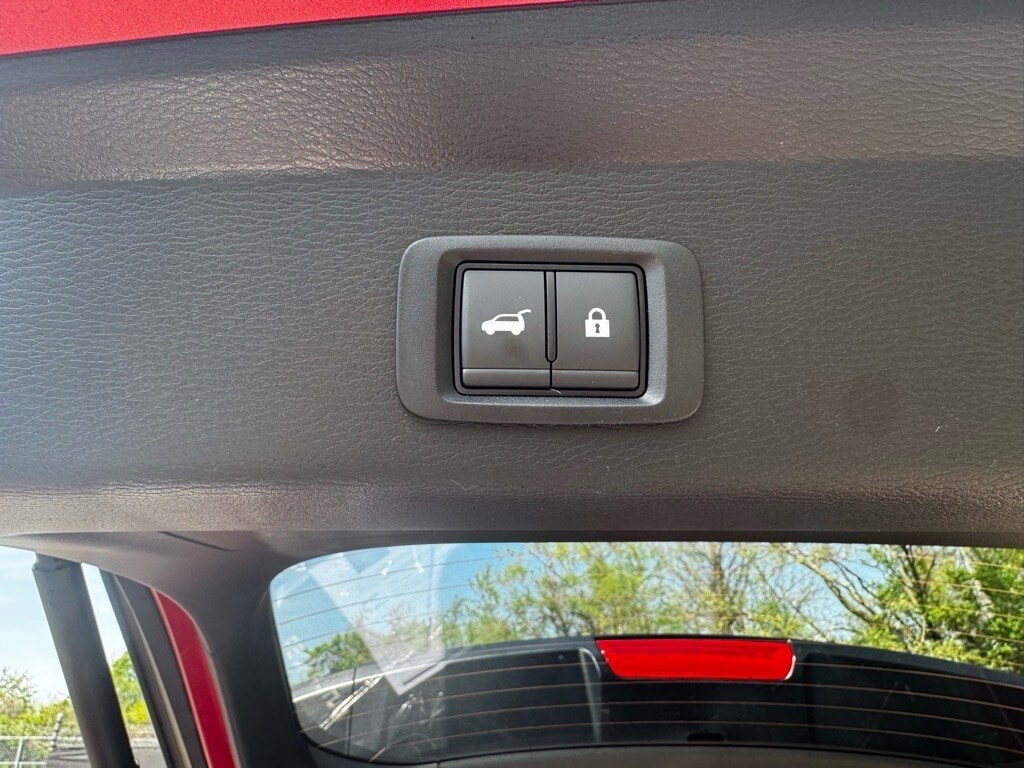 2025 Mitsubishi Outlander SE - Photo 17