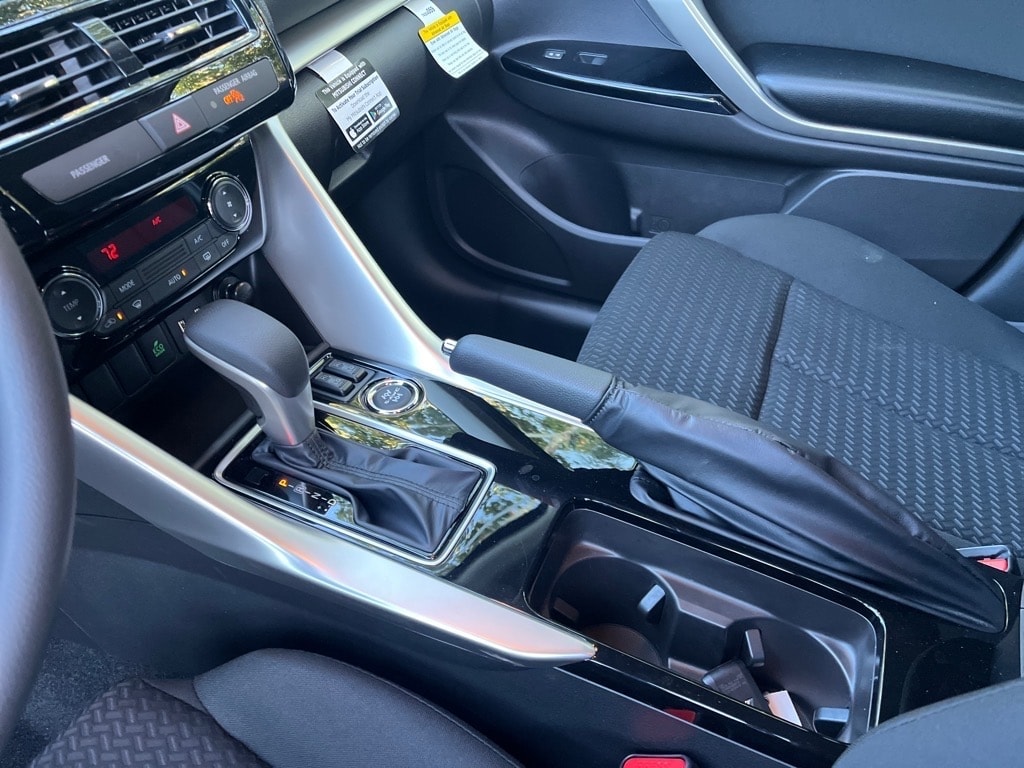 2024 Mitsubishi Eclipse Cross LE - Photo 19