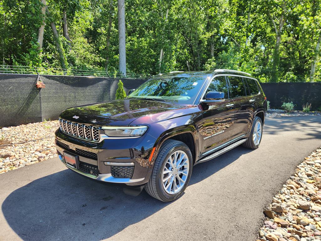 2023 Jeep Grand Cherokee L Summit's photo