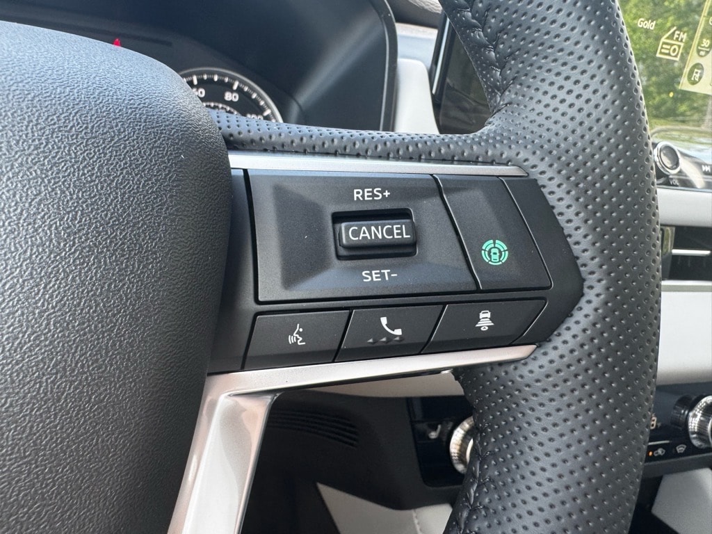2025 Mitsubishi Outlander SE - Photo 28