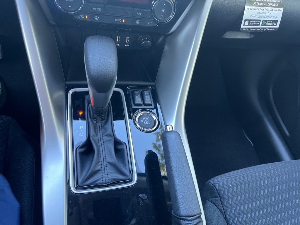 2024 Mitsubishi Eclipse Cross LE - Photo 26