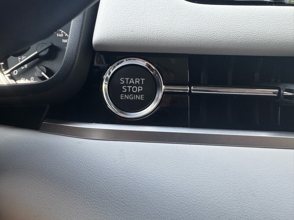 2025 Mitsubishi Outlander SE - Photo 33