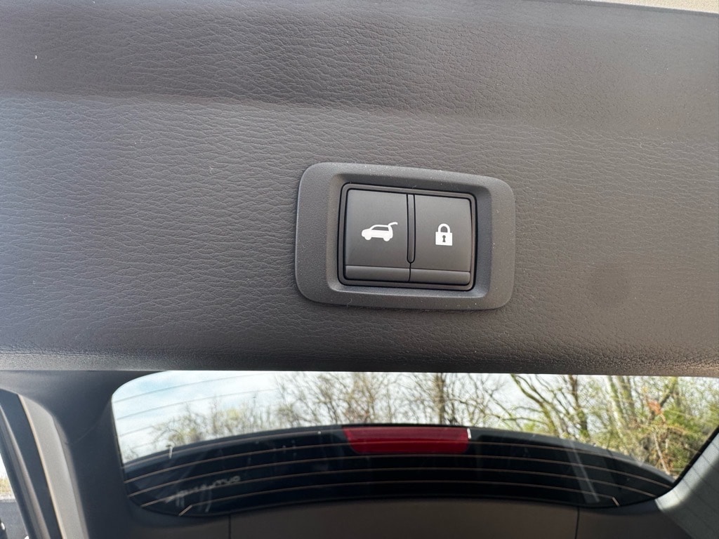 2025 Mitsubishi Outlander SE - Photo 17