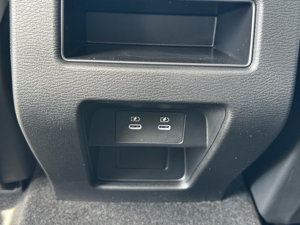 2025 Mitsubishi Outlander SE - Photo 19