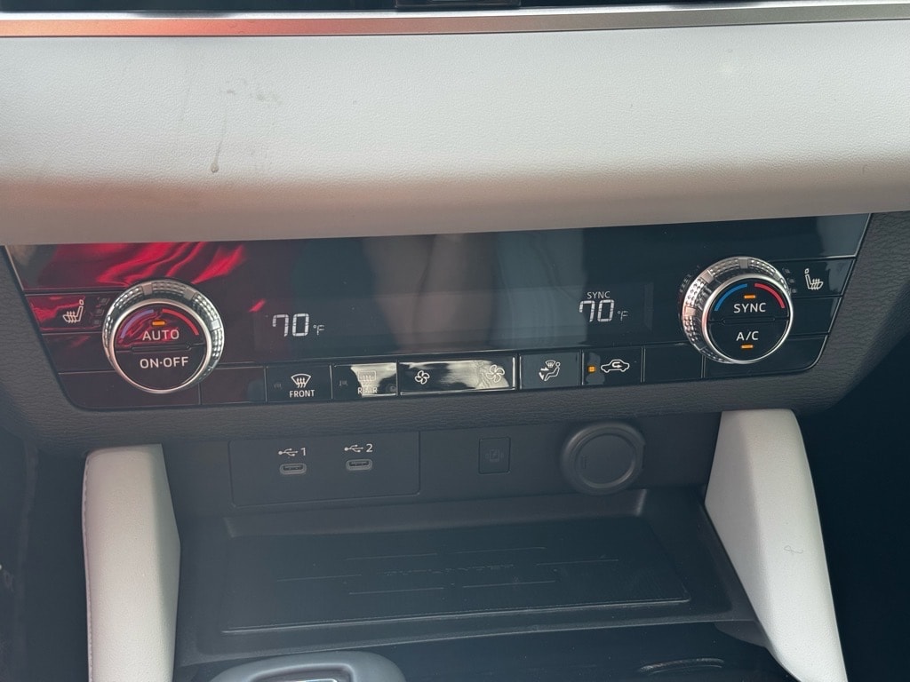 2025 Mitsubishi Outlander SE - Photo 32