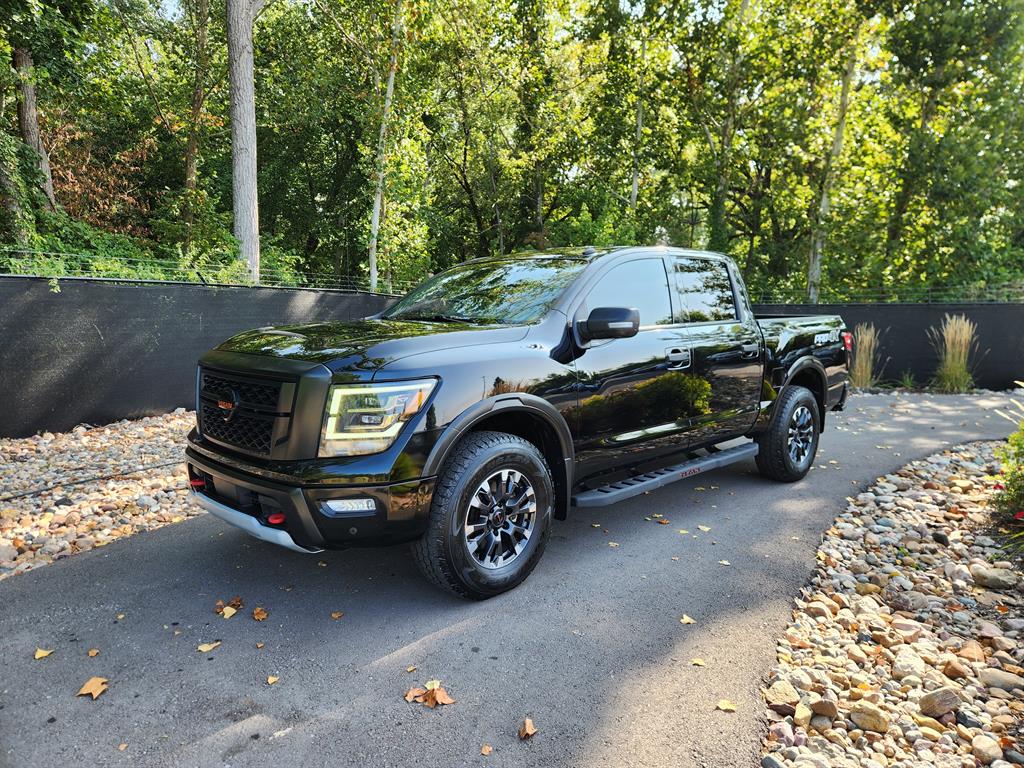 2020 Nissan Titan PRO-4X's photo